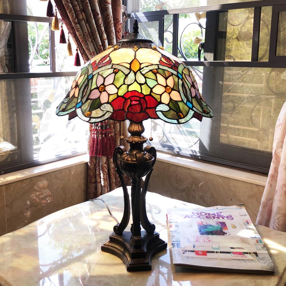 CHLOE Lighting PIPER Tiffany-Style Floral Stained Glass Table Lamp 26'' Height