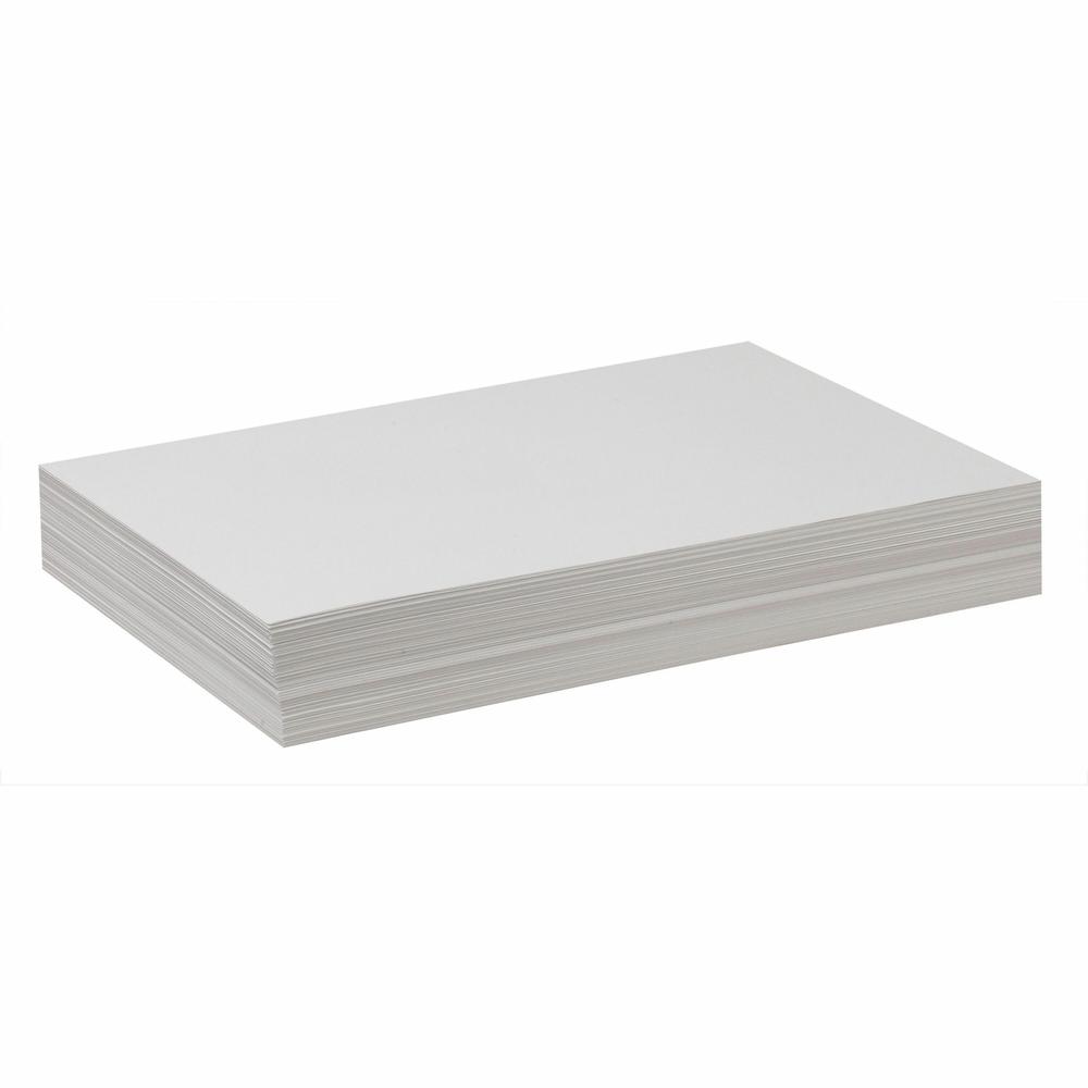 Pacon Drawing Paper - 500 Sheets - Plain - 12'' x 18'' - White Paper - Standard Weight - 500 / Ream