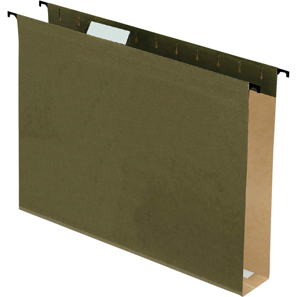 Pendaflex 1/5 Tab Cut Letter Recycled Hanging Folder - 8 1/2'' x 11'' - 2'' Expansion - Green - 10% Recycled - 20 / Box