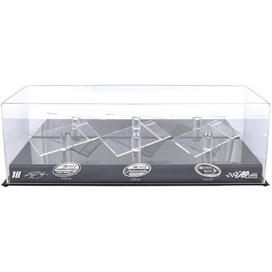 Kyle Busch 1:24 Die-Cast 2010 Bristol Sweep 3-Car Display Case