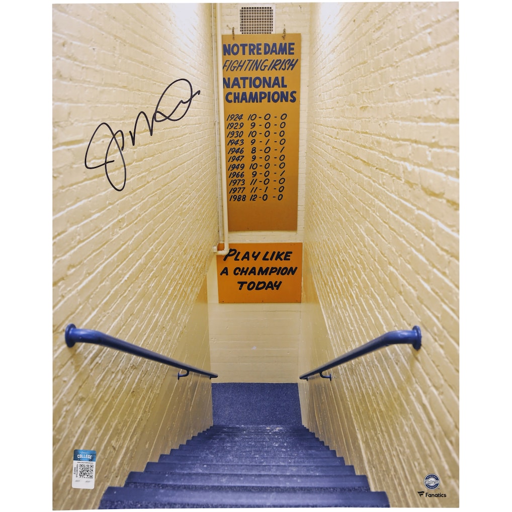 Joe Montana Notre Dame Fighting Irish Autographed 16'' x 20'' Play Like a Champion Photograph