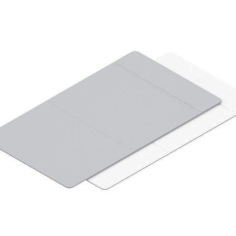 Heavy Play - Heavy Play Etb Playmat Cleric White/Fighter Grey