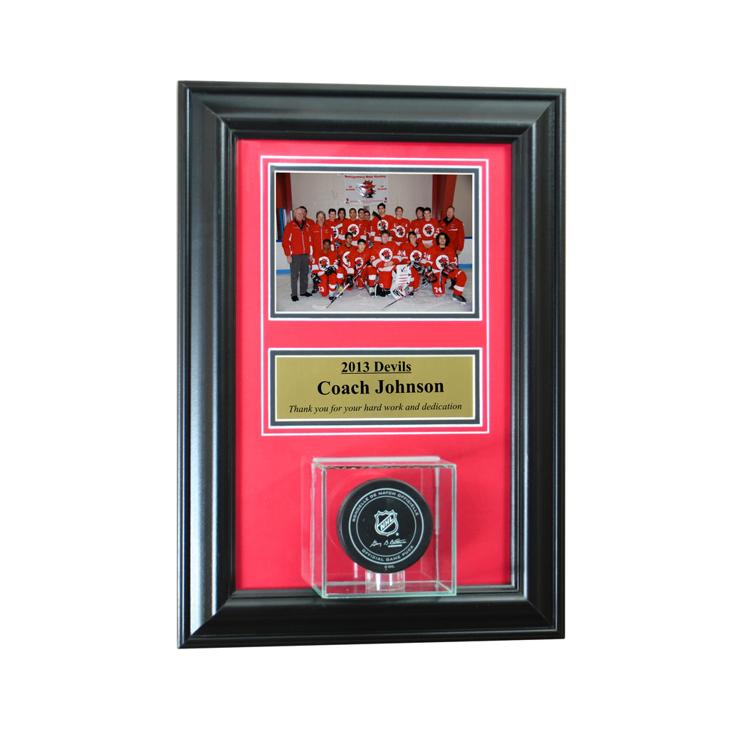 Wall Mounted Hockey Puck Case with 5x7 and Engraving Plate for Individual Award
