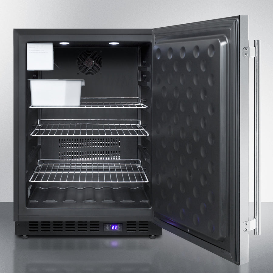 Frost-Free Outdoor Freezer In Complete Stainless Steel, With Digital Thermostat, LED Lighting, And Lock - SPFF51OSCSSIM Summit